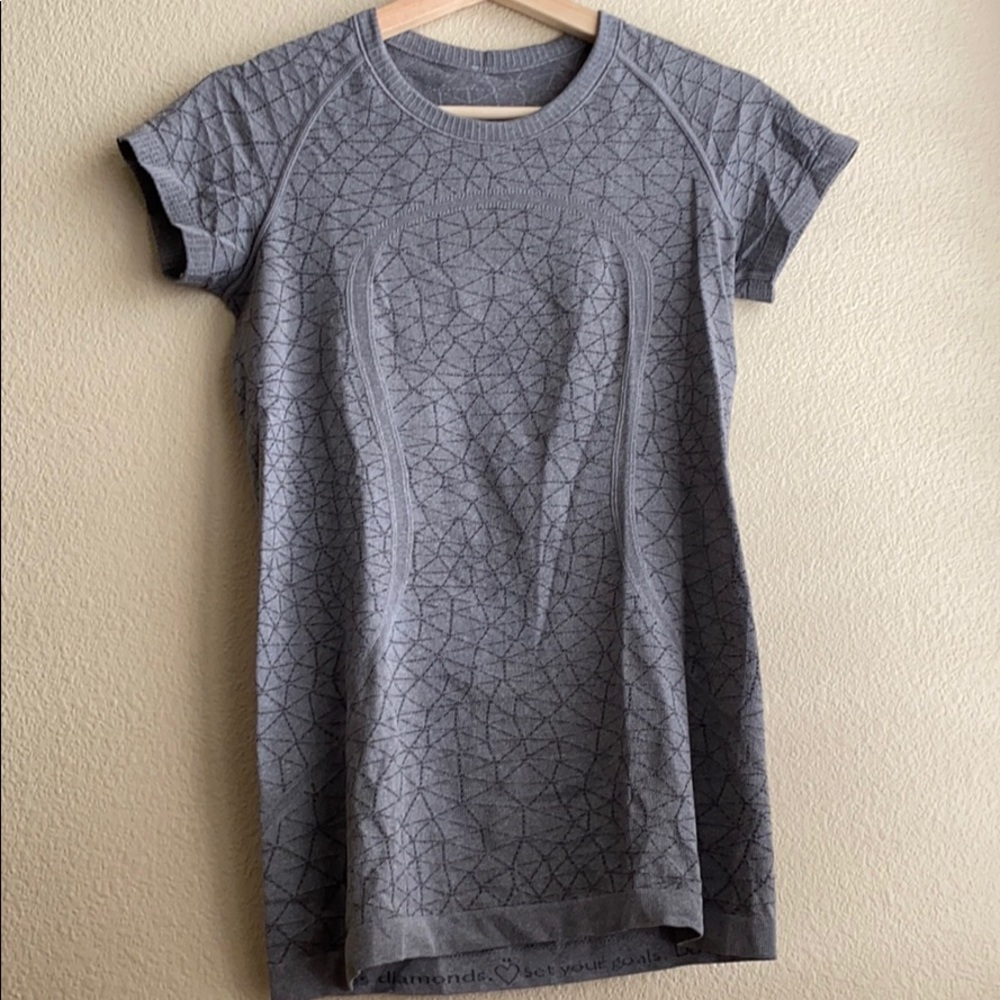 Lululemon swiftly tech short sleeve!